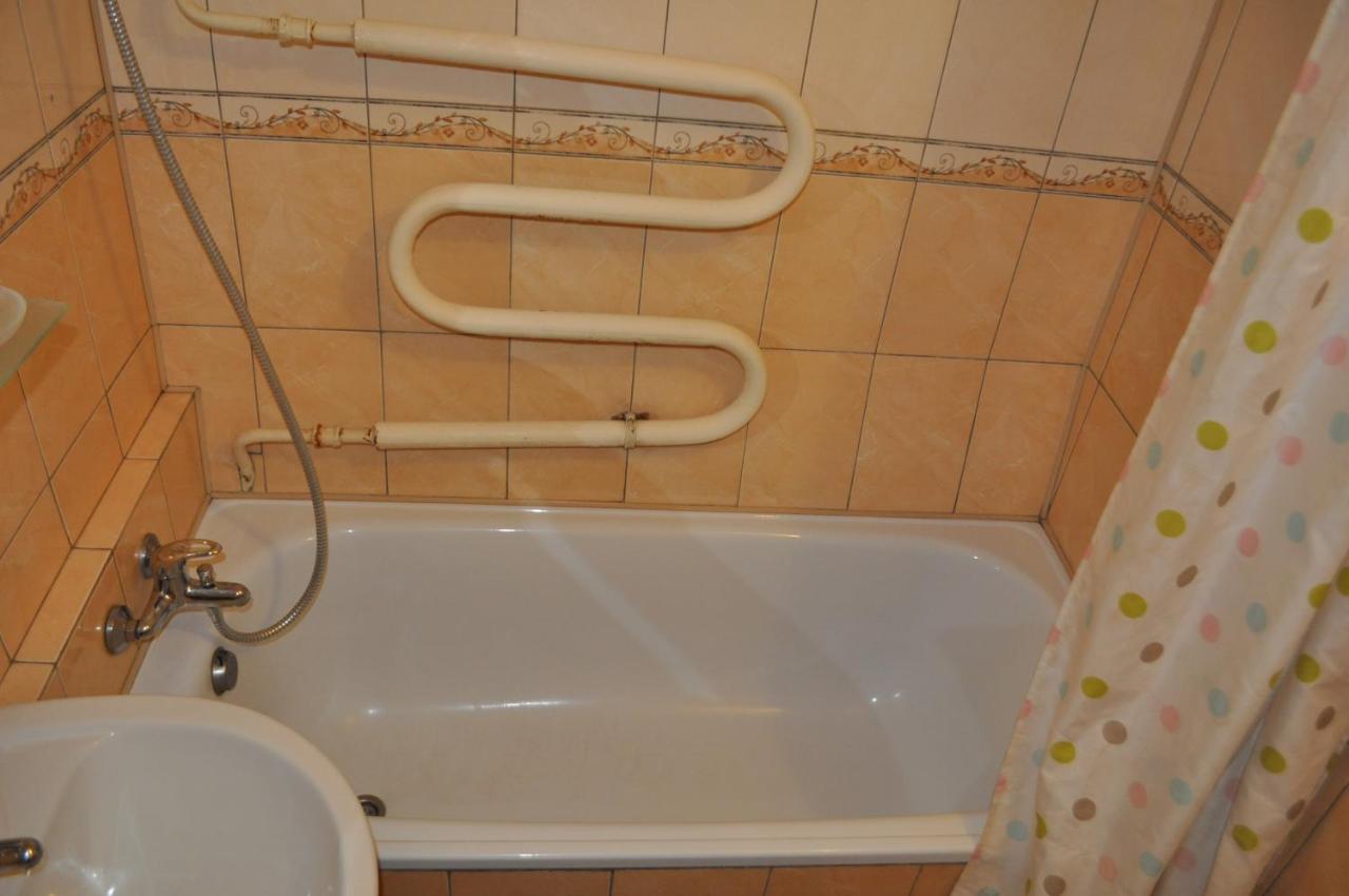 Apartment For Rent Reasonable Price Кременчуг Экстерьер фото